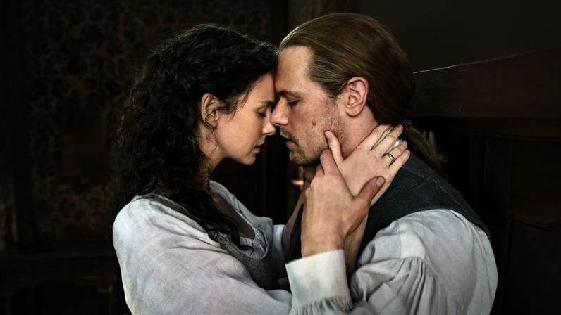 Caitríona Balfe e Sam Heughan em Outlander (Starz/Reprodução)