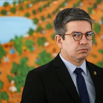 Antecipação das eleições gera rejeição de Messias pelo Senado, diz Randolfe