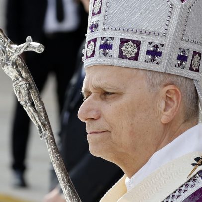 Papa visita região italiana afetada pelo lixo tóxico da máfia