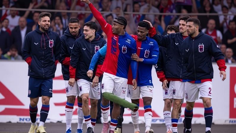 Paraná confirmou volta à elite do Campeonato Paranaense neste sábado (23)