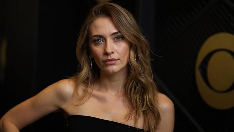 Paris Jackson travou batalha judicial contra John Branca e John McClain