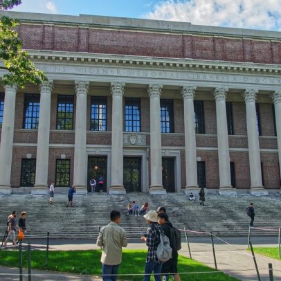 Universidades que mais formaram bilionários no mundo: ranking