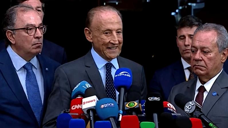 Paulo Skaf, presidente da Fiesp, fala à imprensa sobre o fim da escala 6x1