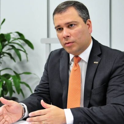 Mendonça autoriza transferência de ex-presidente do BRB, que busca delação