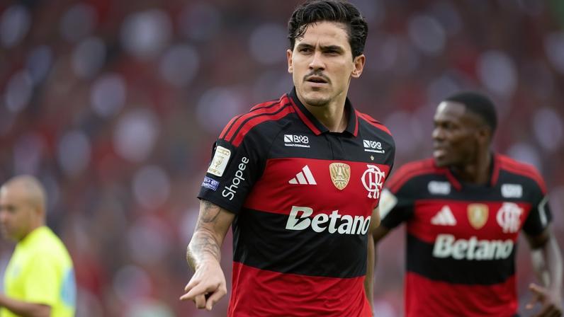 Pedro comemora gol do Flamengo contra o Vasco pelo Campeonato Brasileiro