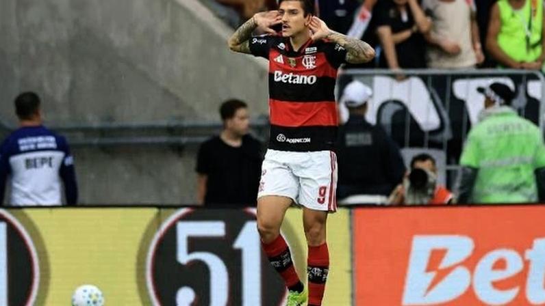 Pedro comemora gol no Flamengo