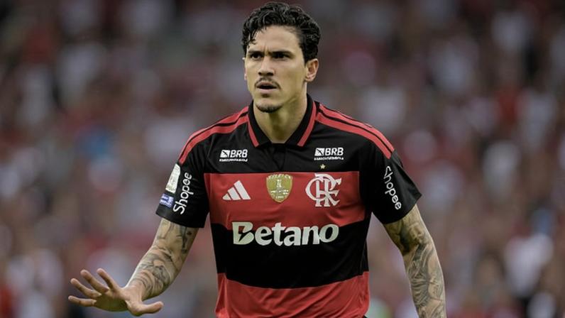 Pedro, do Flamengo, comemora seu gol durante clássico contra o Vasco