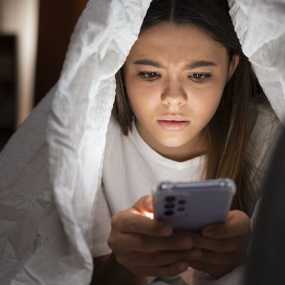 Adolescentes ficam 2x mais vulneráveis à violência online