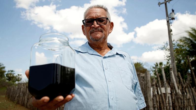 Agricultor achou petróleo cru em seu terreno no Ceará
