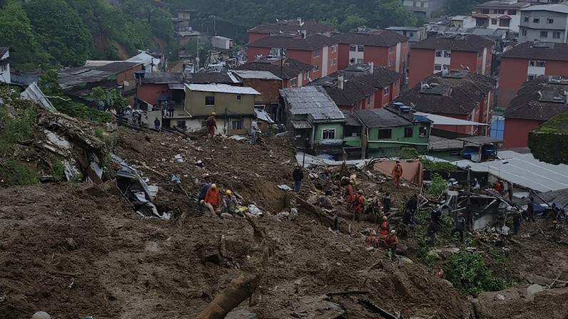 Documento cita a enchente de Petrólis em fevereiro de 2021, que matou 233 pessoas