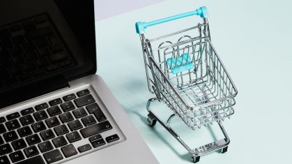 Impacto ocorre porque a taxa das blusinhas não apenas aumenta diretamente o valor do produto, mas também amplia a base de cálculo do ICMS