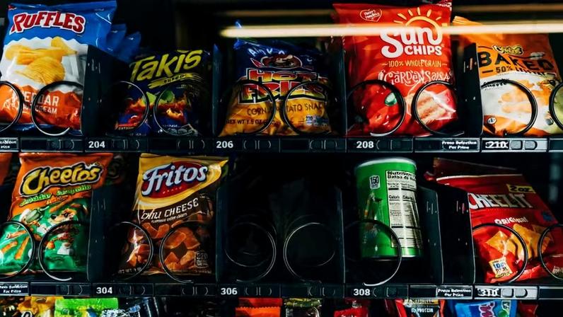 Ultraprocessados mais que dobraram na alimentação dos brasileiros desde os anos 1980, passando de 10% para 23% das calorias consumidas