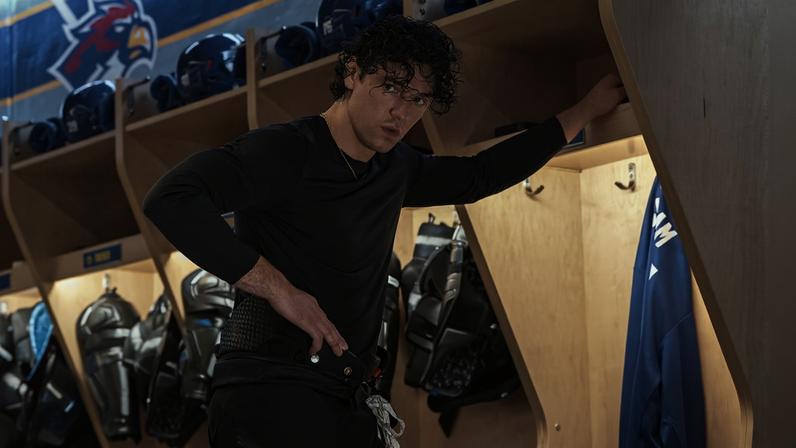 Imagem colorida de Belmont Cameli na 1ª temporada de Off Campus: Amores Improváveis - Metrópoles