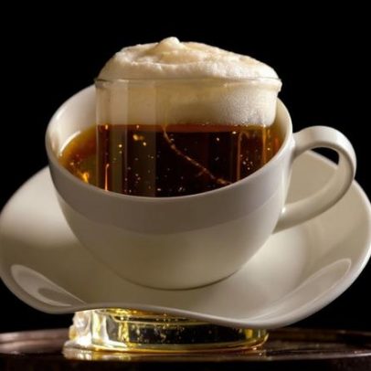Médica analisa relação entre álcool, café e dores crônicas