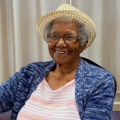 Mulher de 108 anos ainda dirige e se exercita três vezes por semana
