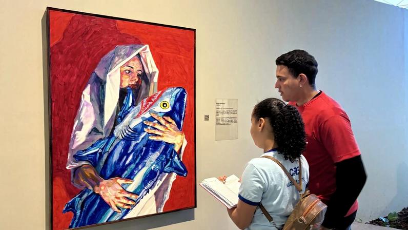 Alunos do Caic JK visitam mostra Constelações Contemporâneas no DF