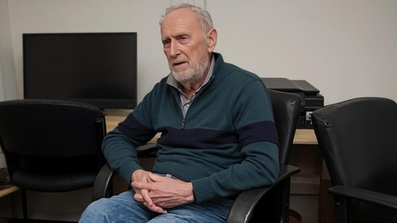 Aos 102 anos, idoso ensina tecnologia e inteligência artificial