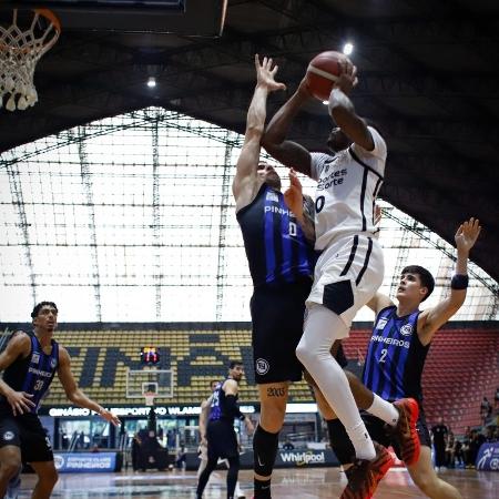 Pinheiros e Corinthians farão a semifinal do NBB