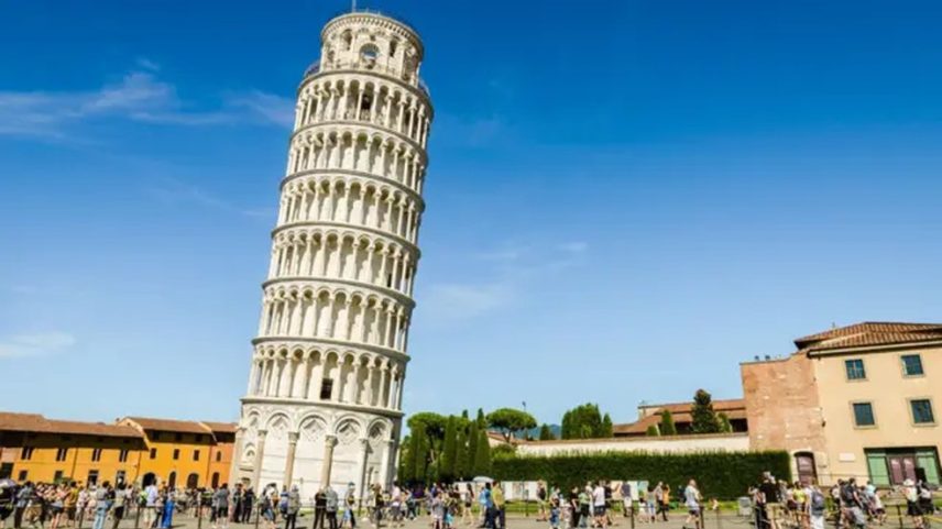 Torre de Pisa, na Itália, é inclinada — Foto: PHOTOFIRES VIA GETTY IMAGES