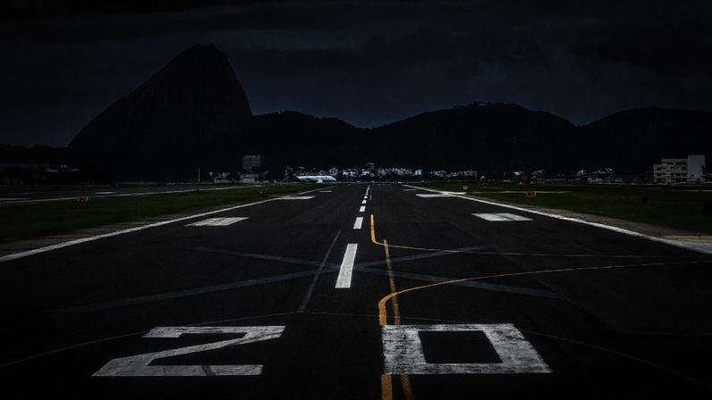 Pista 20 do aeroporto Santos Dumont, no Rio de Janeiro