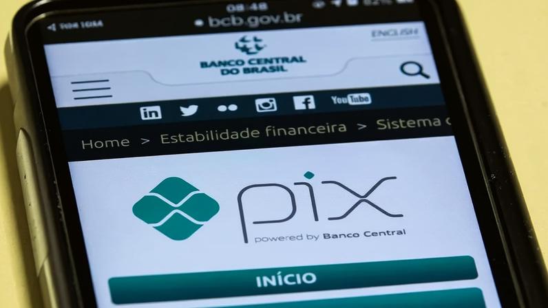 Pix por aproximação é apresentado — Foto: Agência Brasil