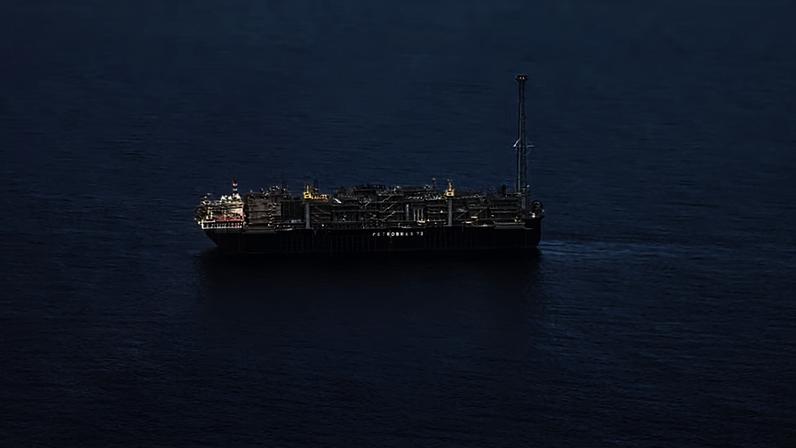 Campo de Búzios, na Bacia de Santos, foi o maior produtor de petróleo, com 886,43 mil bbl/d — Foto: Agência Petrobras