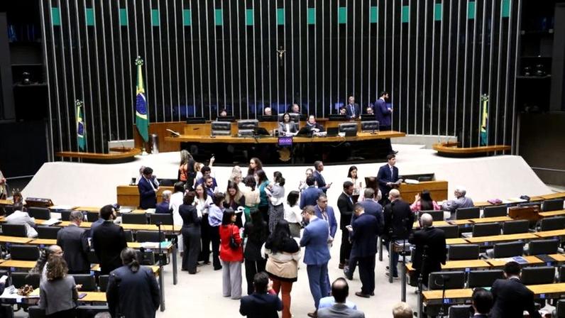 Câmara analisa projeto para indústria de fertilizantes em sessão ao vivo