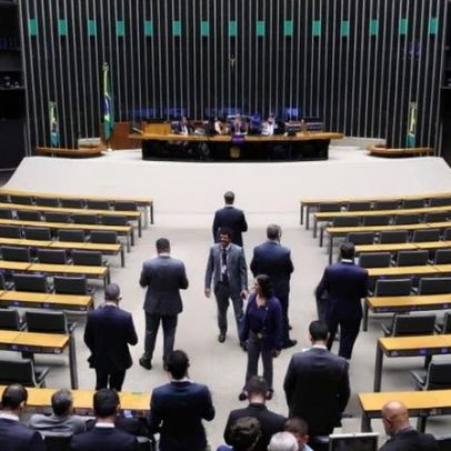 Câmara vota PEC do fim da escala 6 x 1 em sessão ao vivo