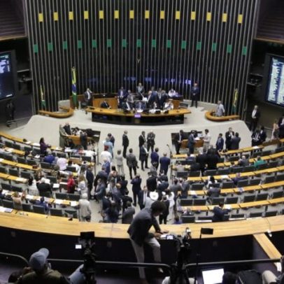 Câmara vota fim de sigilo sobre gastos públicos