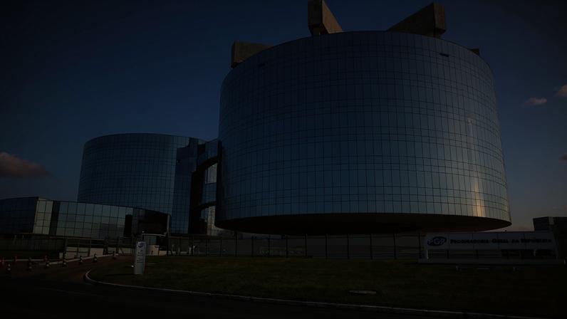 A Procuradoria-Geral da República continua conversando e, mais do que isso, negociando os termos de uma nova delação.