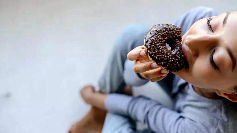 Açúcar vicia? Entenda os efeitos do doce no cérebro