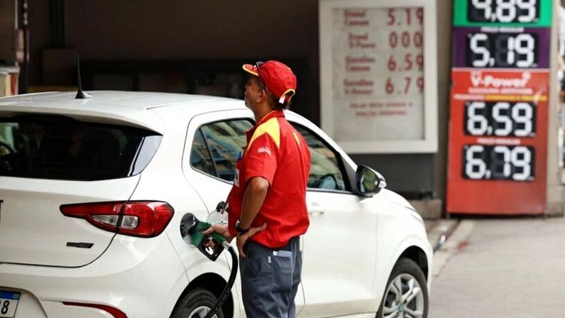 Preço da gasolina importada subiu 72% desde o início do conflito no Oriente Médio
