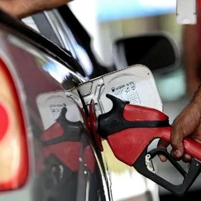 Subsídio do governo para gasolina é paliativo, diz presidente do Sincopetro