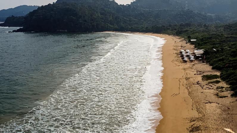 Vista da Praia de Prumirim em Ubatuba, no Litoral Norte Paulista