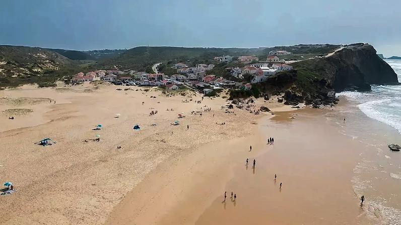 Praia do Monte Clérigo em Portugal