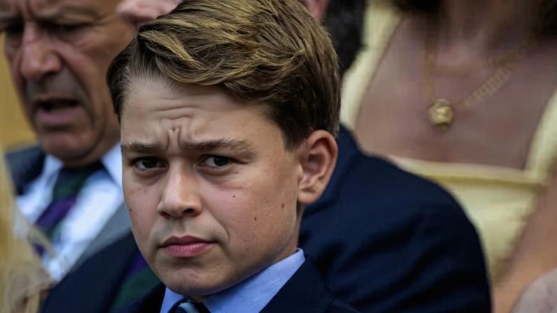 Príncipe George, filho mais velho de William e Kate Middleton, segundo na linha de sucessão ao trono do Reino Unido