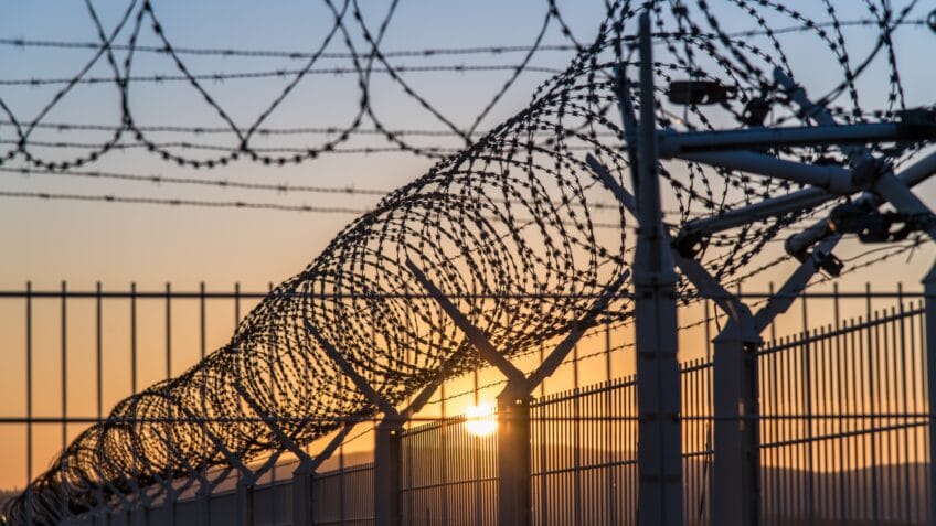 China reforma lei prisional e reforça direitos de detentos