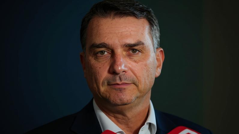 A AtlasIntel entrevistou 1.244 pessoas no Estado do Amazonas de 8 a 14 de maio de 2026