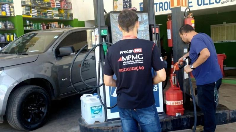 Procon-MPMG autua 13 postos de combustíveis por irregularidades no Norte de Minas