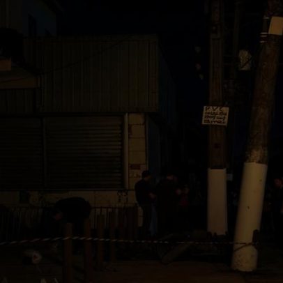 Pedreiros são mortos no RJ; PM teria confundido ferramenta com arma