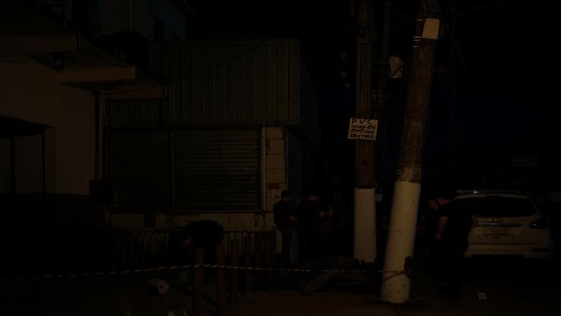 Protesto fecha trecho após morte de dois trabalhadores em São Gonçalo