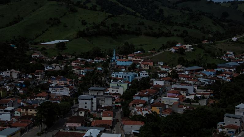 Paisagem natural em região do norte do Espírito Santo, remetendo ao ambiente de Água Doce do Norte
