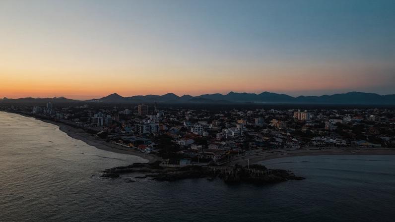 Vista aérea da orla de Itapoá SC