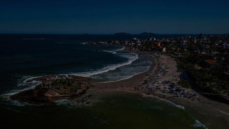 Lago e área urbana de Campina Grande PB. Crédito: Vida de Turista.
