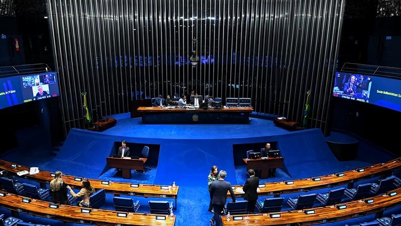 Mesa: senador Efraim Filho (PL-PB); senador Magno Malta (PL-ES); presidente do Senado Federal, senador Davi Alcolumbre (União-AP); secretário-geral da Mesa do Senado Federal, Danilo Augusto Barboza de Aguiar.