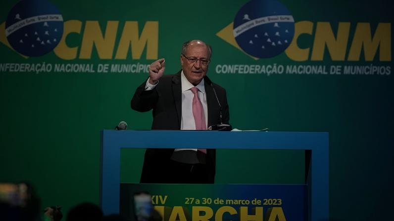 O vice presidente, Geraldo Alckmin, participa da abertura da Marcha dos Prefeitos