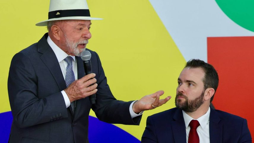 O presidente Luiz Inácio Lula da Silva e o ministro da Fazenda, Dario Durigan