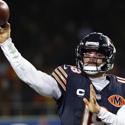 Treinador de QBs dos Bears diz a Caleb Williams para fazer menos e pegar o que a defesa oferece