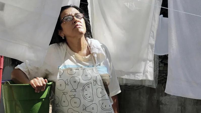 Regina Casé no filme Que Horas ela Volta (Reprodução/VEJA)