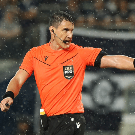 Rafael Rodrigo Klein foi o responsável por apitar o empate entre Remo e Palmeiras, pelo Brasileirão